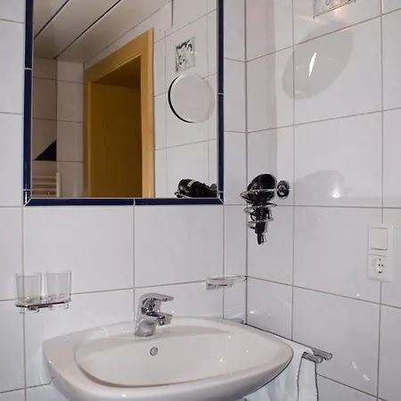 בית הארחה Gaestehaus Resi