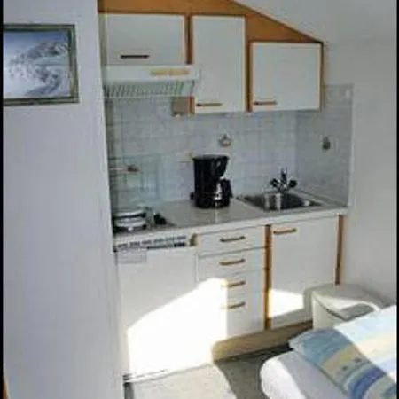 Gaestehaus Resi Guest house