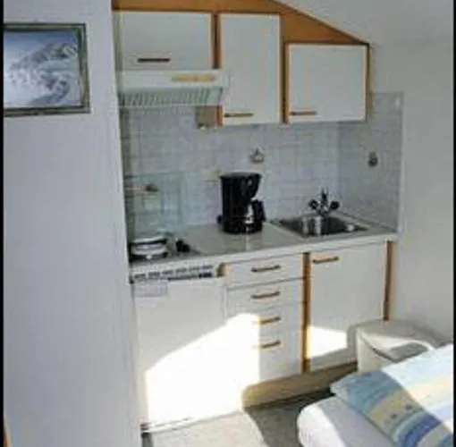 Gaestehaus Resi 게스트하우스