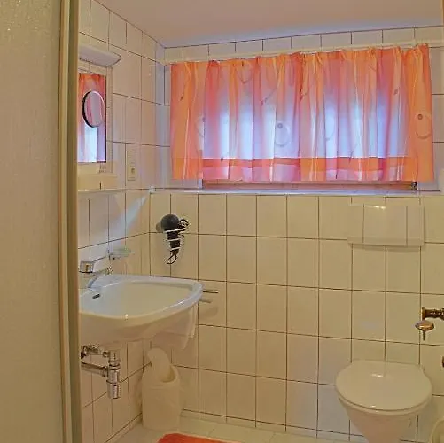 Gaestehaus Resi 제르젠스