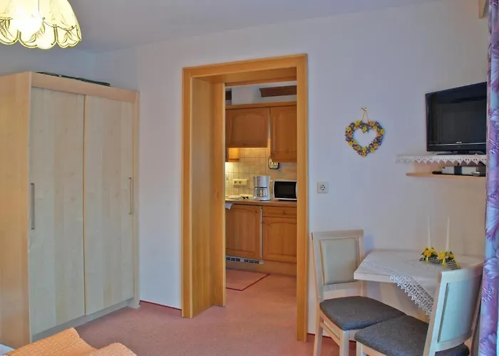 게스트하우스 Gaestehaus Resi 3*